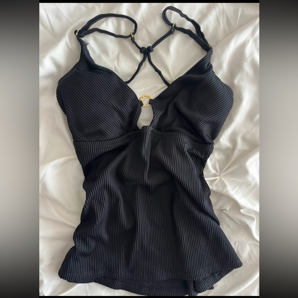 Black Ribbed Halter Top - Picture 3 of 3